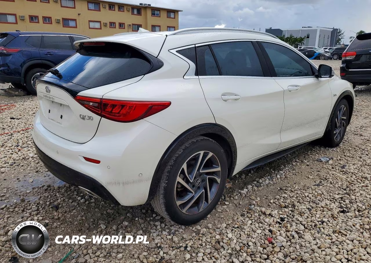 2018 Infiniti Qx30 Premium VIN:SJKCH5CP9JA042431 - 3