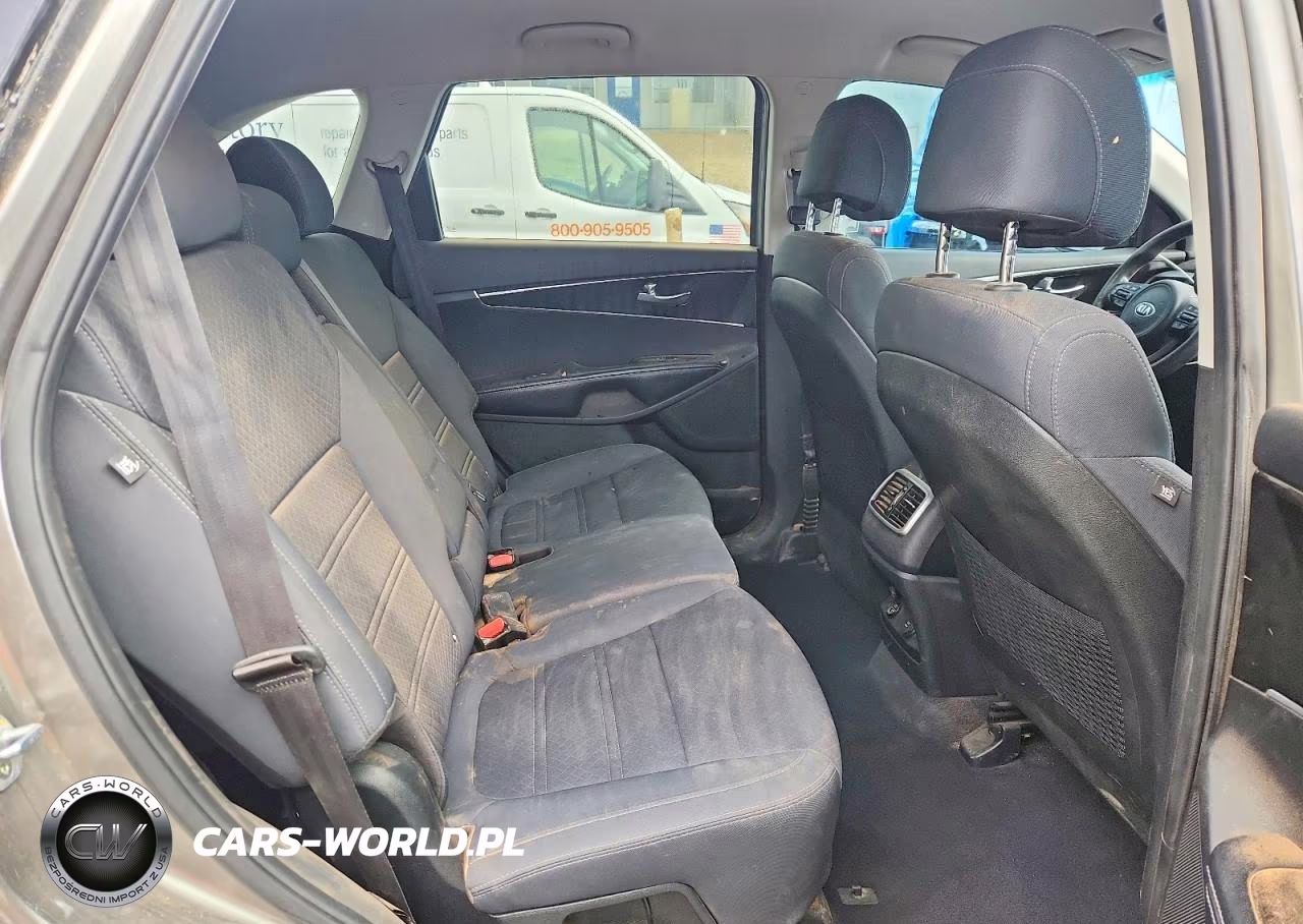 2017 Kia Sorento Lx VIN:5XYPGDA33HG226727 - 10