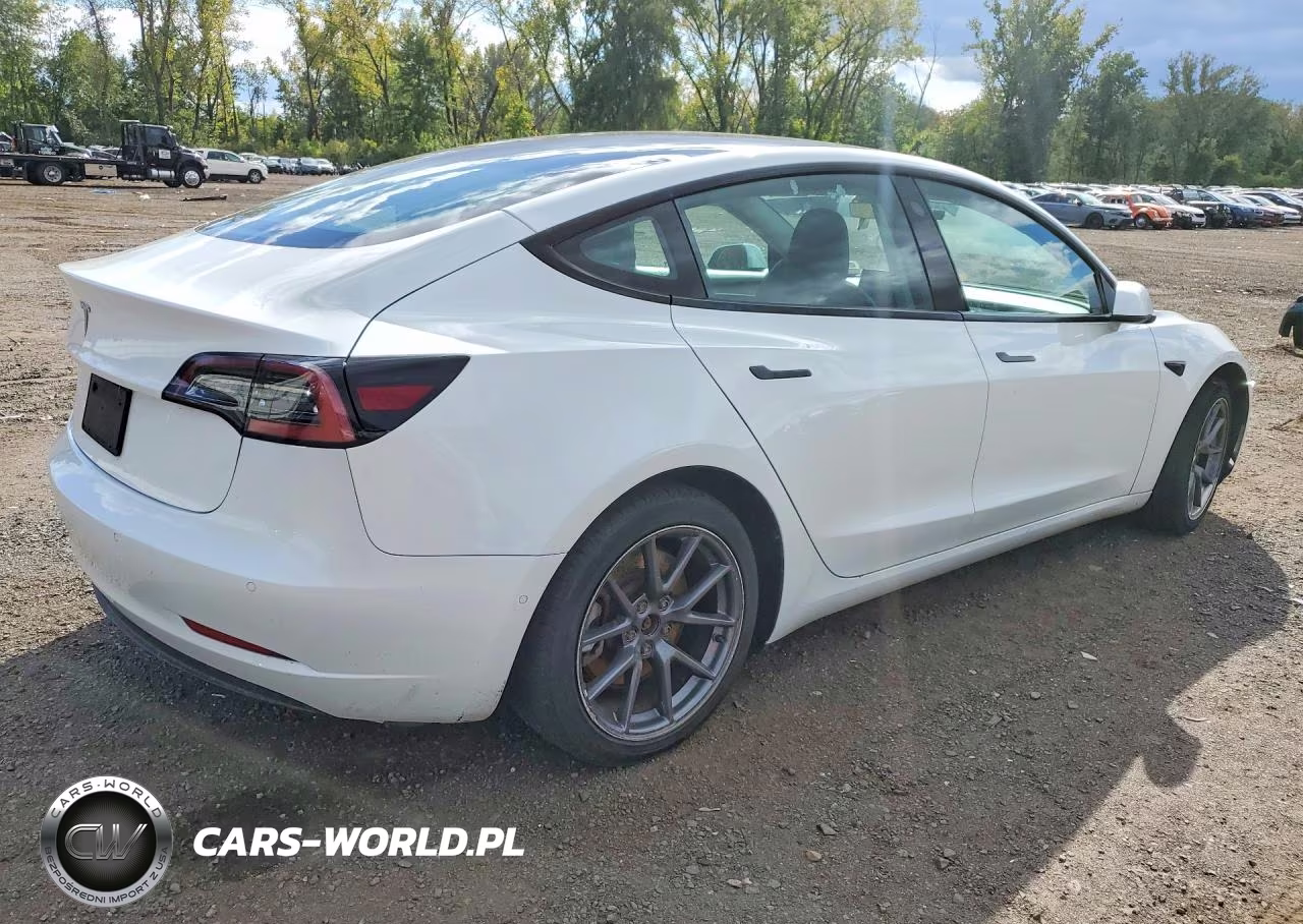 2022 Tesla Model 3 VIN:5YJ3E1EA9NF372211 - 3