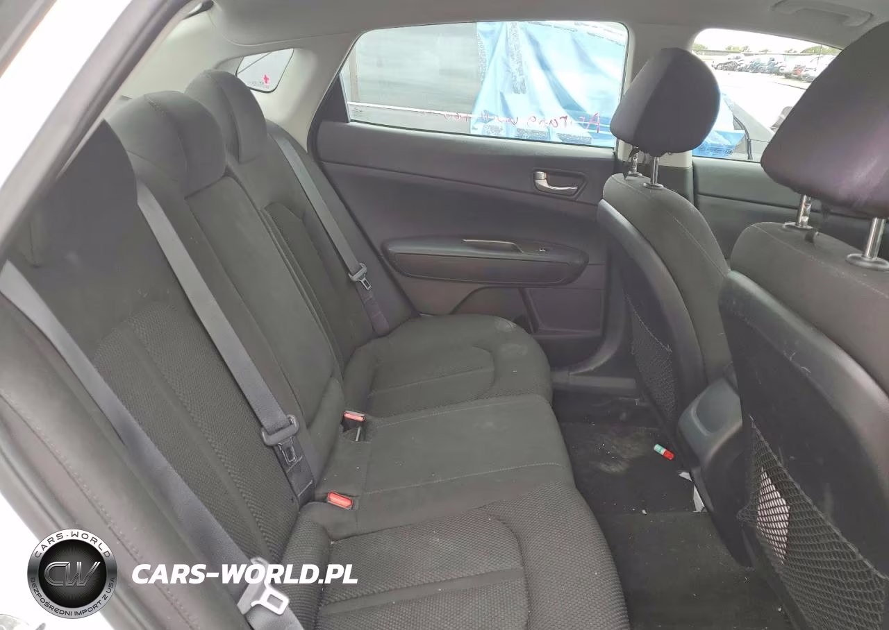 2019 Kia Optima Lx VIN:5XXGT4L33KG350968 - 10