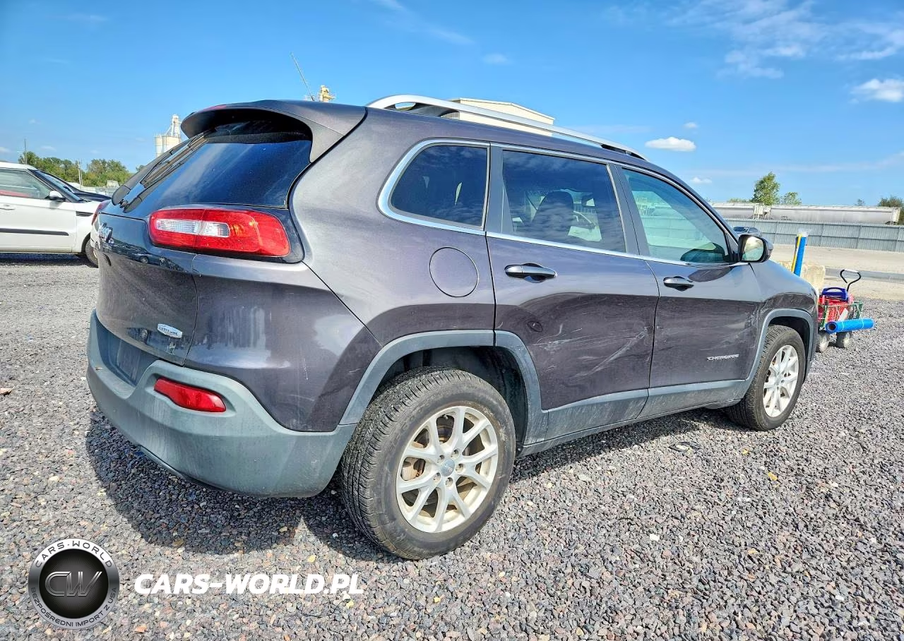 2016 Jeep Cherokee Latitude VIN:1C4PJLCB1GW200709 - 3