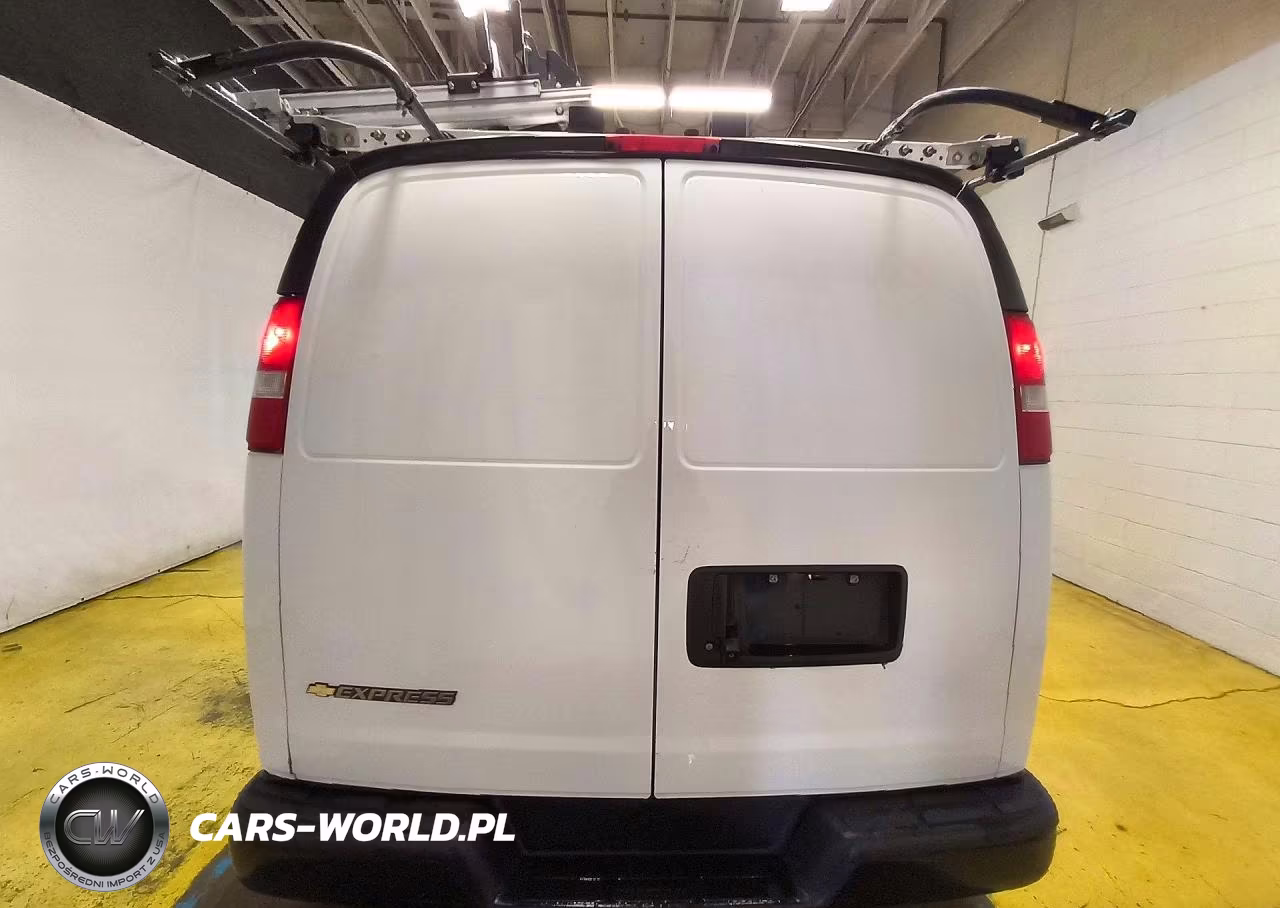 2021 Chevrolet Express G2500 VIN:1GCWGAFP6M1252576 - 6