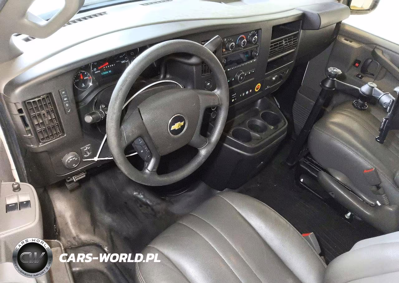 2021 Chevrolet Express G2500 VIN:1GCWGAFP6M1252576 - 8