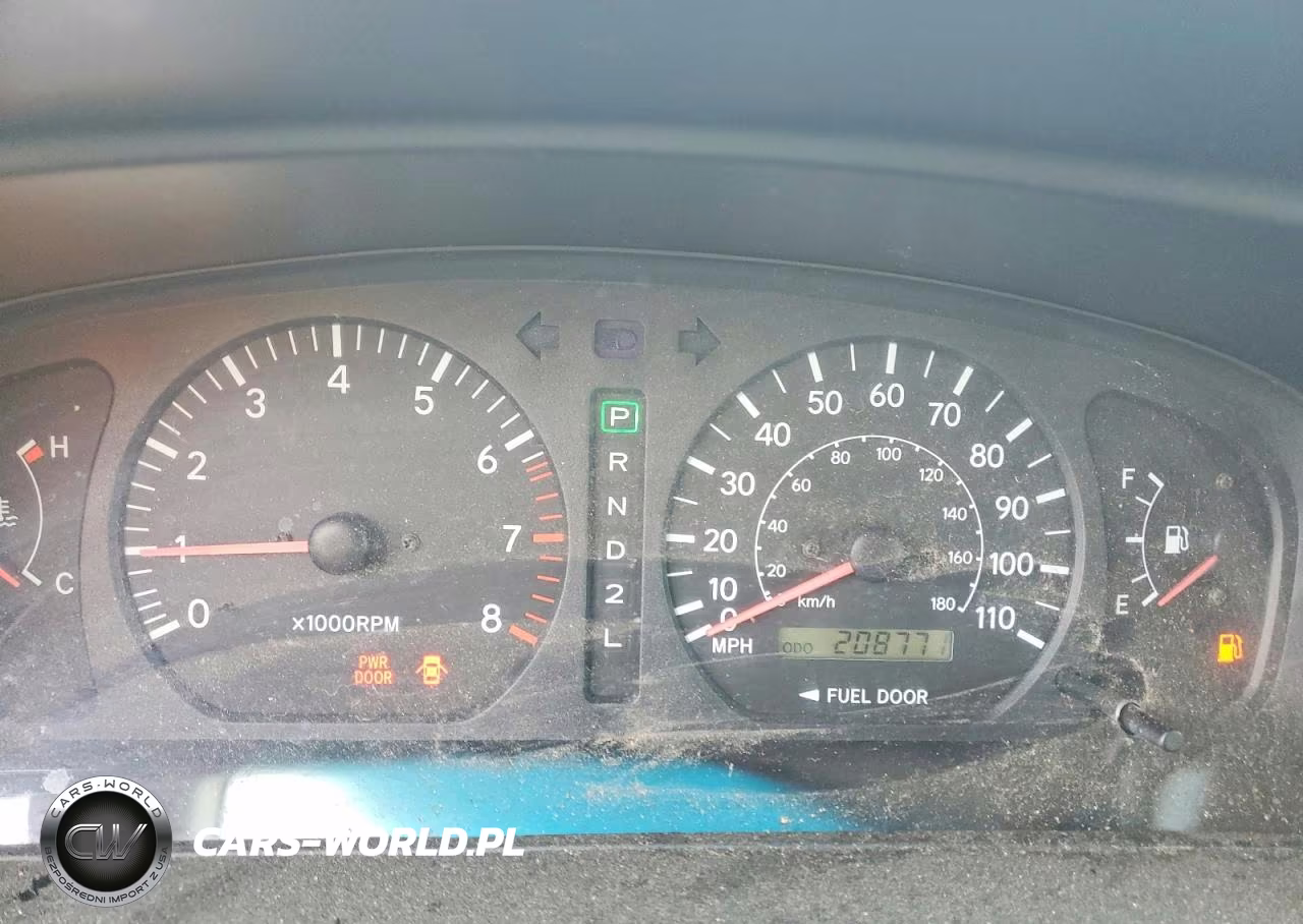 1999 Toyota Sienna Xle VIN:4T3ZF13C8XU105313 - 9