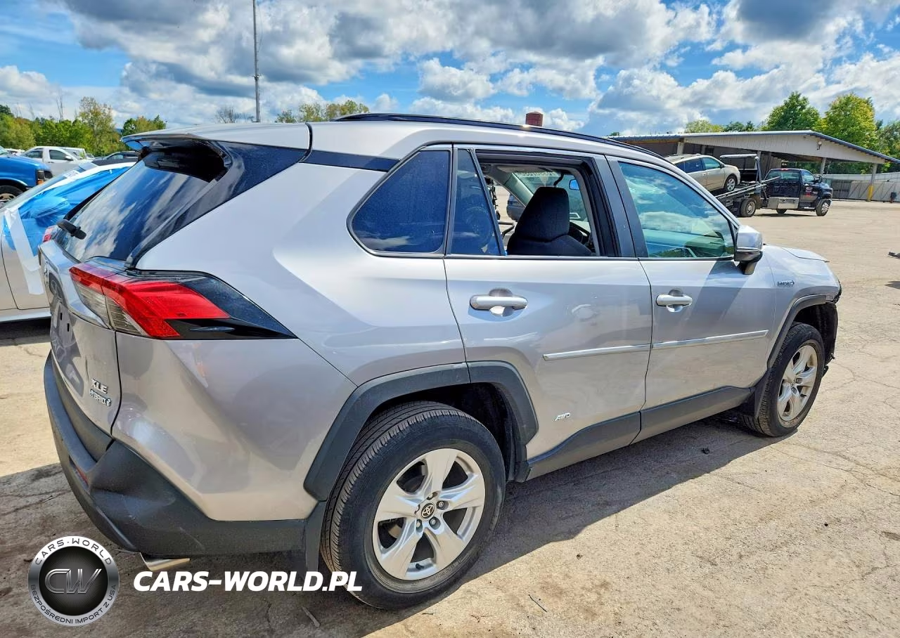 2021 Toyota Rav4 Xle VIN:4T3RWRFV4MU037387 - 3