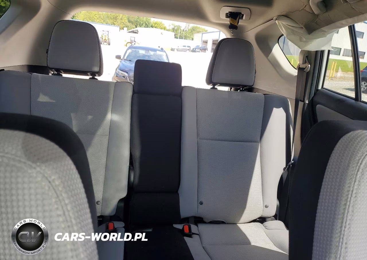2018 Toyota Rav4 Xle VIN:2T3WFREV3JW510275 - 10