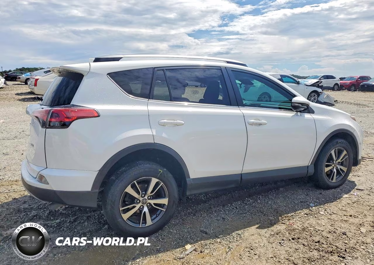 2018 Toyota Rav4 Xle VIN:2T3WFREV3JW510275 - 3