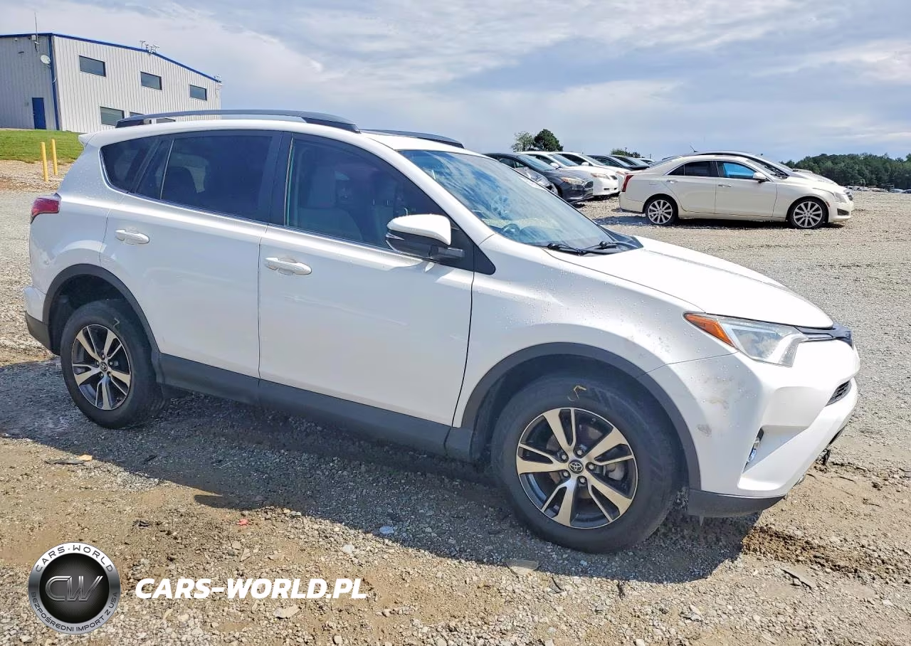 2018 Toyota Rav4 Xle VIN:2T3WFREV3JW510275 - 4