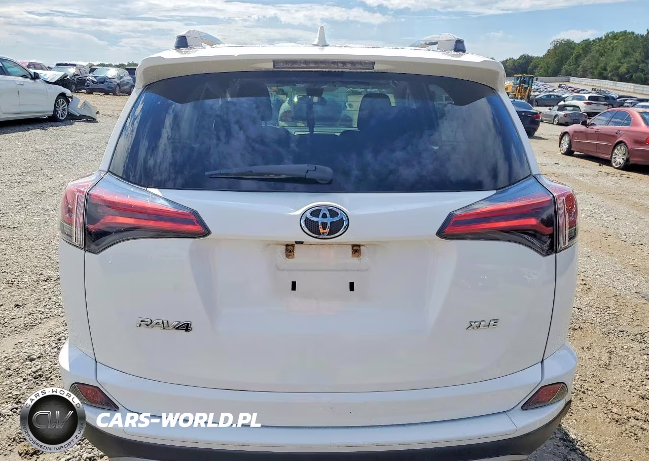 2018 Toyota Rav4 Xle VIN:2T3WFREV3JW510275 - 6