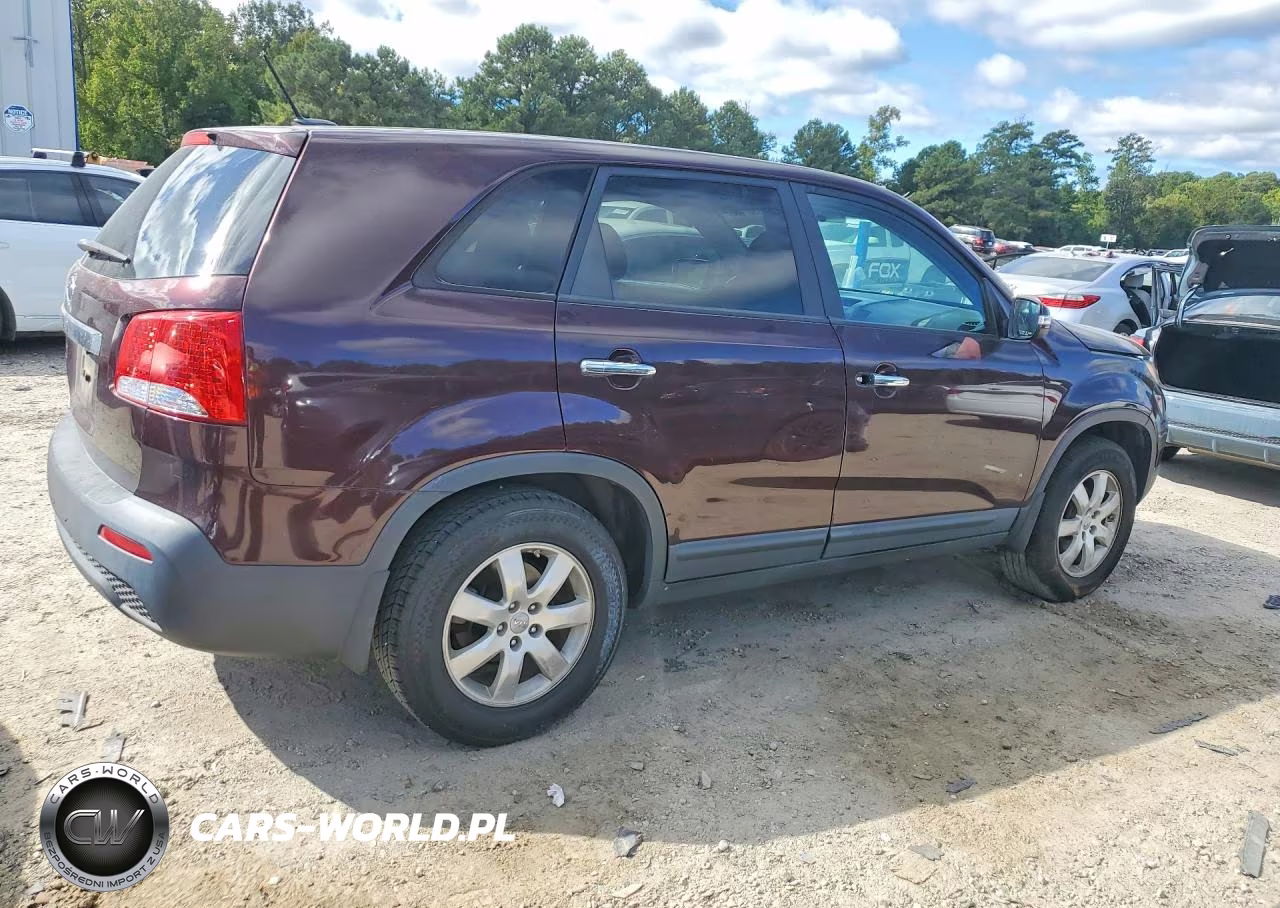 2012 Kia Sorento Lx VIN:5XYKT3A1XCG258193 - 3