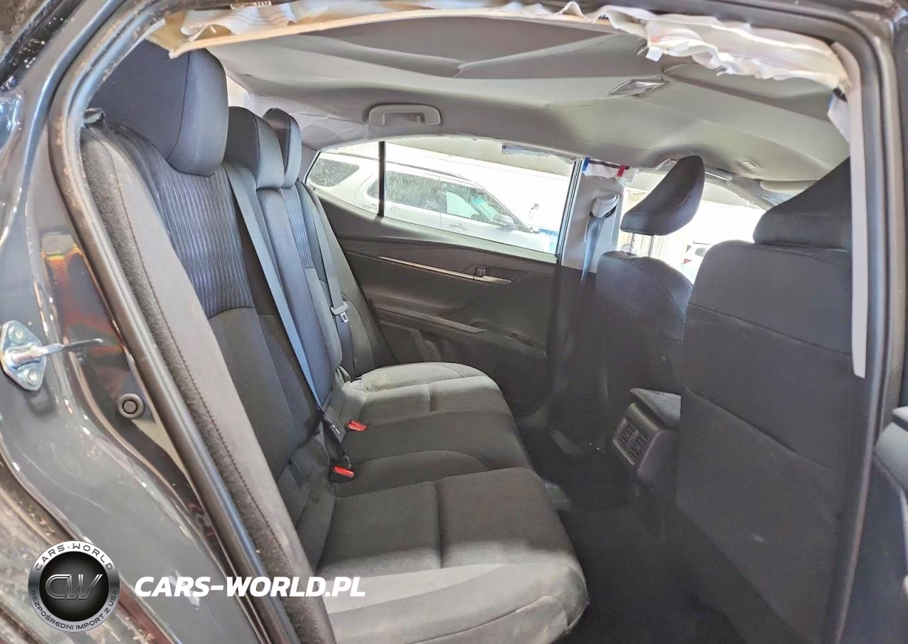 2026 Toyota Camry Le VIN:4T1DAACK3TU723206 - 10