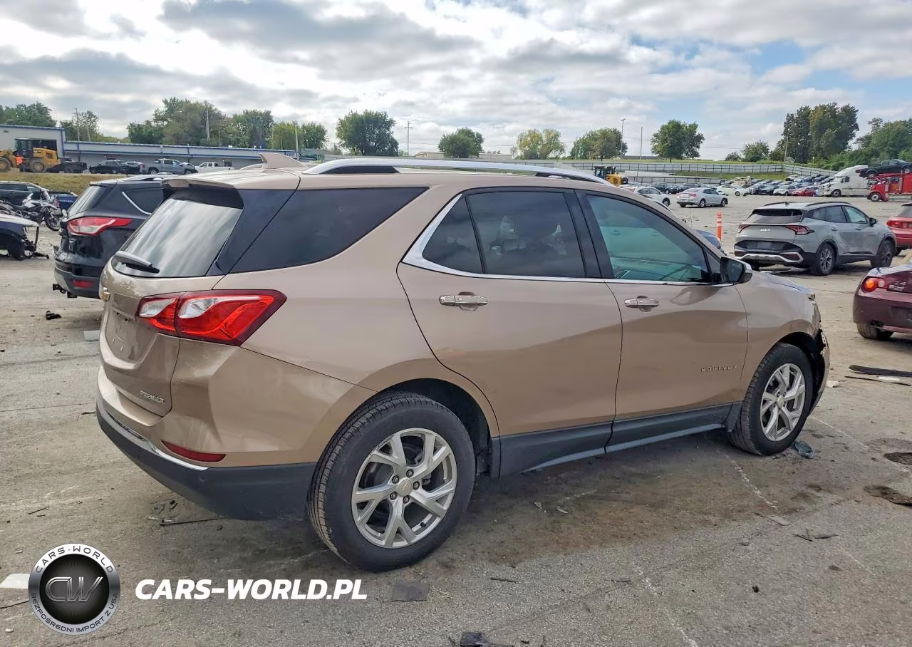 2019 Chevrolet Equinox Premier VIN:2GNAXNEV5K6245668 - 3