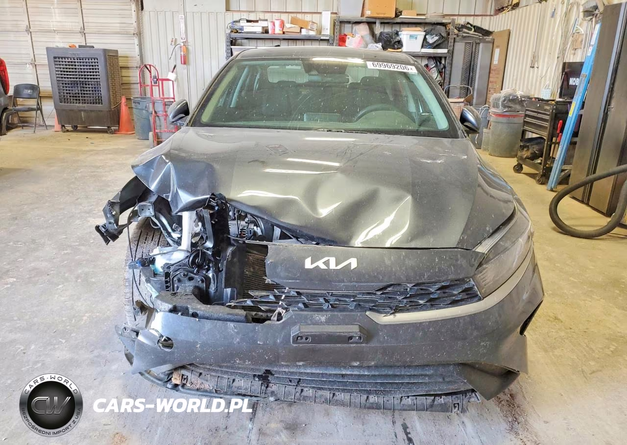 2024 Kia Forte Lxs VIN:3KPF24AD2RE828276 - 5