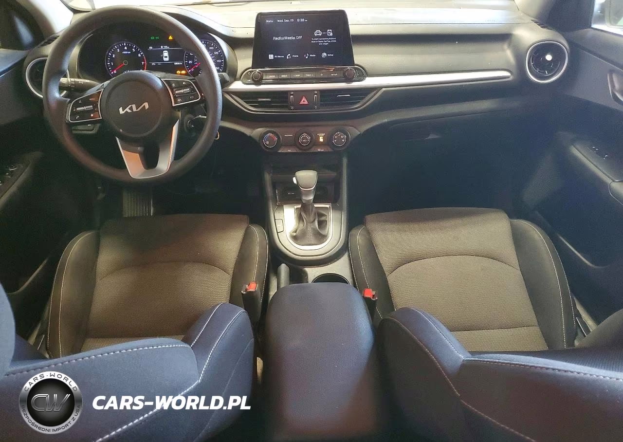2024 Kia Forte Lxs VIN:3KPF24AD2RE828276 - 8