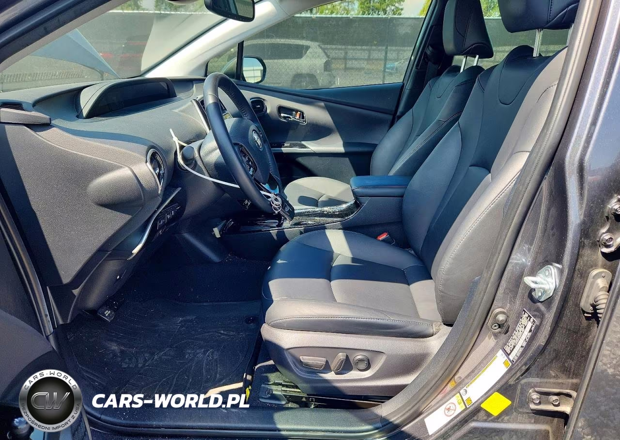 2021 Toyota Prius Xle VIN:JTDKAMFU2M3137582 - 7