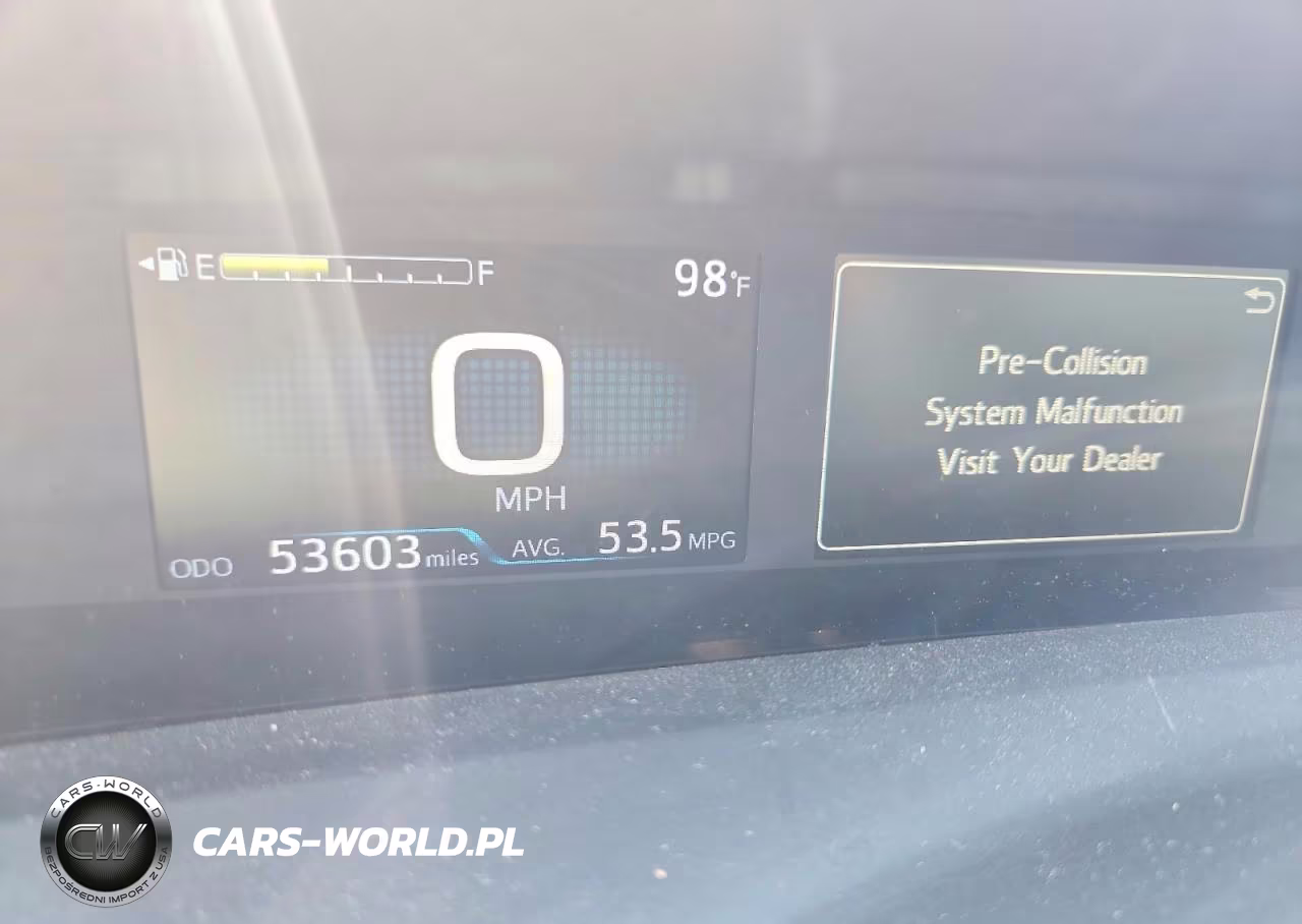 2021 Toyota Prius Xle VIN:JTDKAMFU2M3137582 - 9