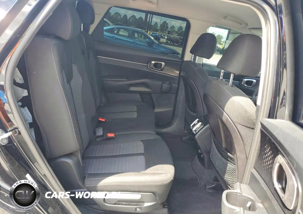 2022 Kia Sorento Lx VIN:5XYRG4LC2NG074635 - 11
