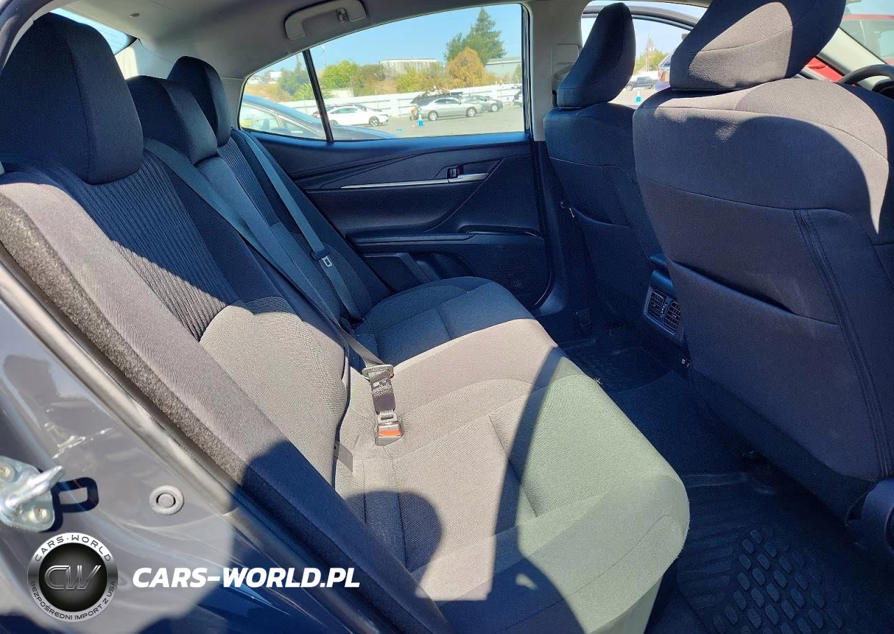 2025 Toyota Camry Le VIN:4T1DAACK3SU563309 - 10