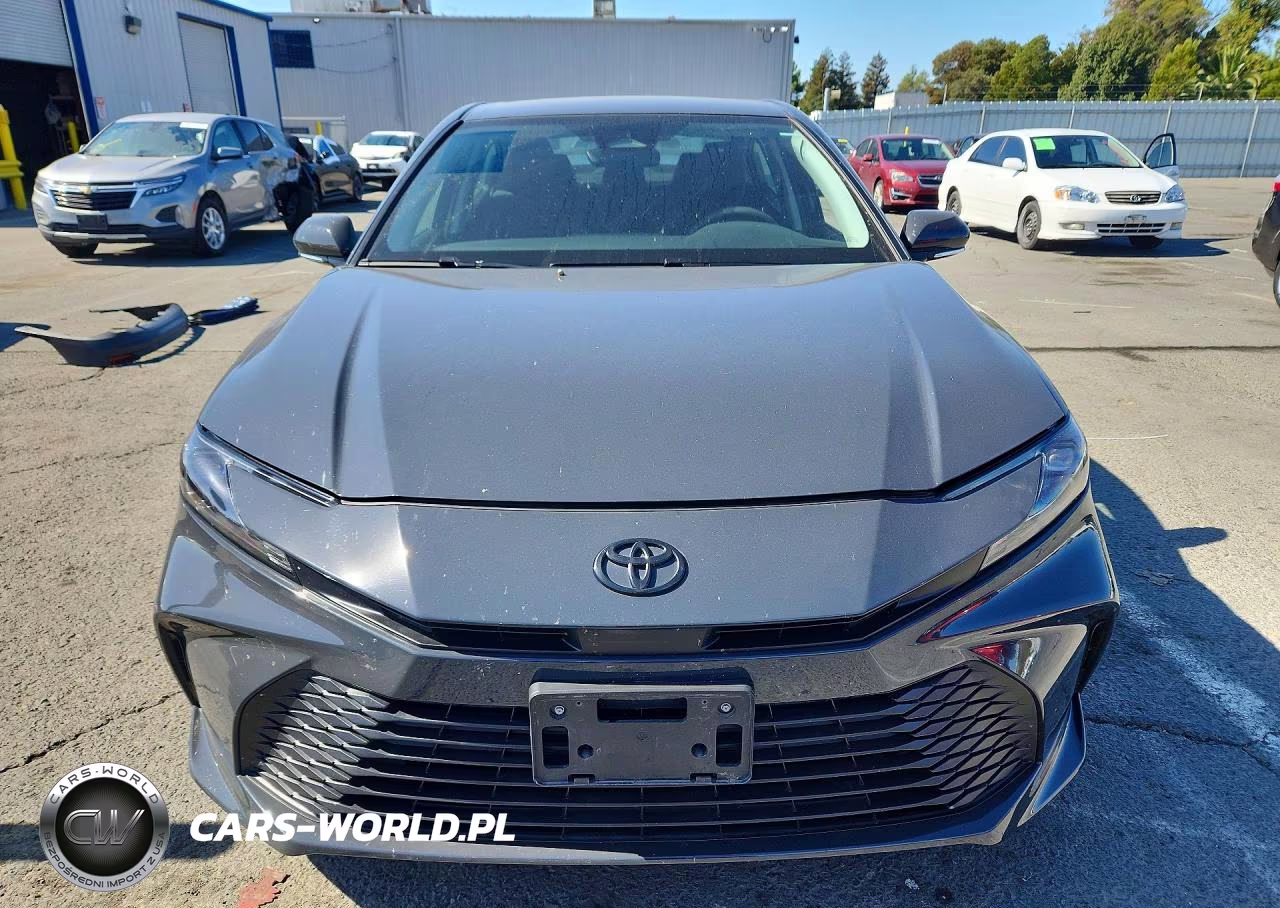 2025 Toyota Camry Le VIN:4T1DAACK3SU563309 - 5