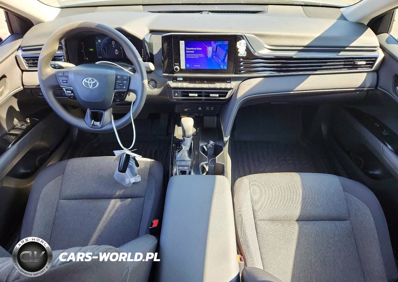 2025 Toyota Camry Le VIN:4T1DAACK3SU563309 - 8