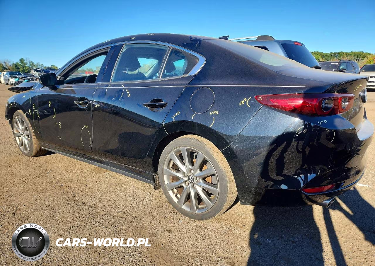 2022 Mazda 3 Premium VIN:3MZBPBDLXNM300375 - 2