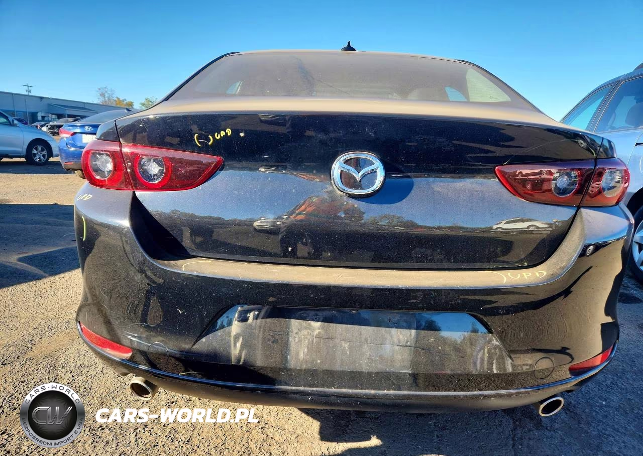2022 Mazda 3 Premium VIN:3MZBPBDLXNM300375 - 6