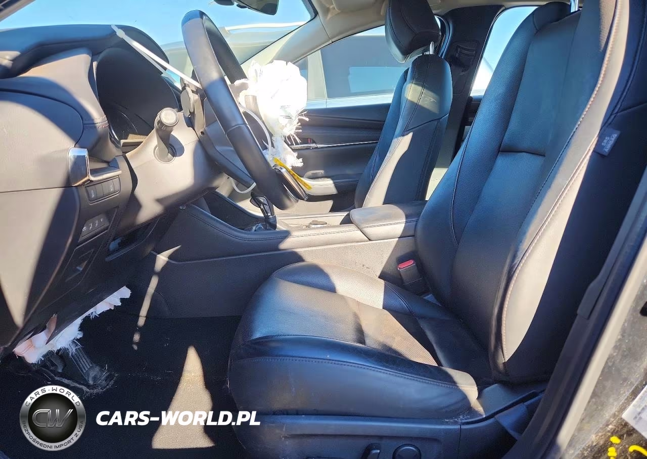 2022 Mazda 3 Premium VIN:3MZBPBDLXNM300375 - 7
