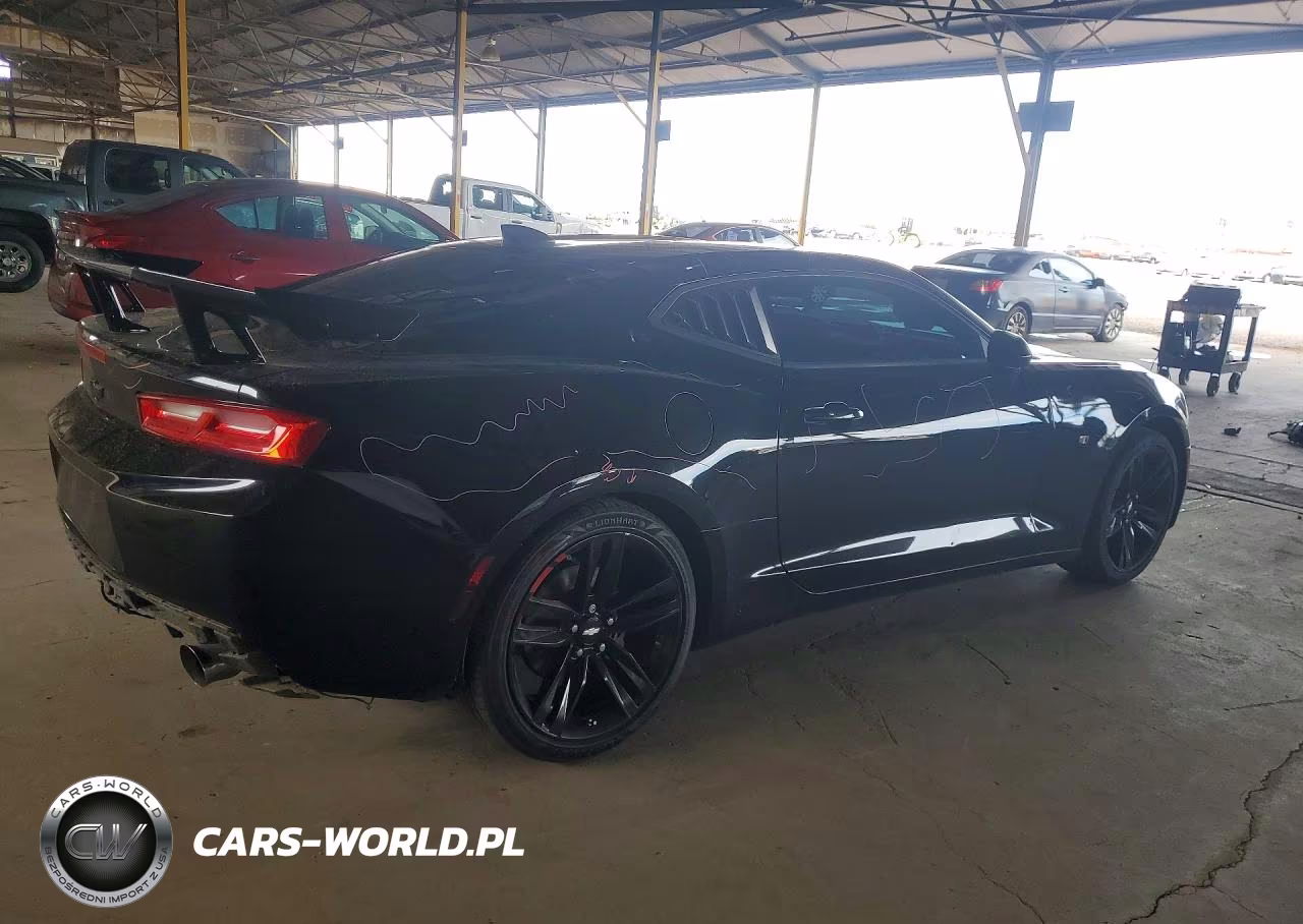 2017 Chevrolet Camaro Lt VIN:1G1FB1RS5H0111632 - 3