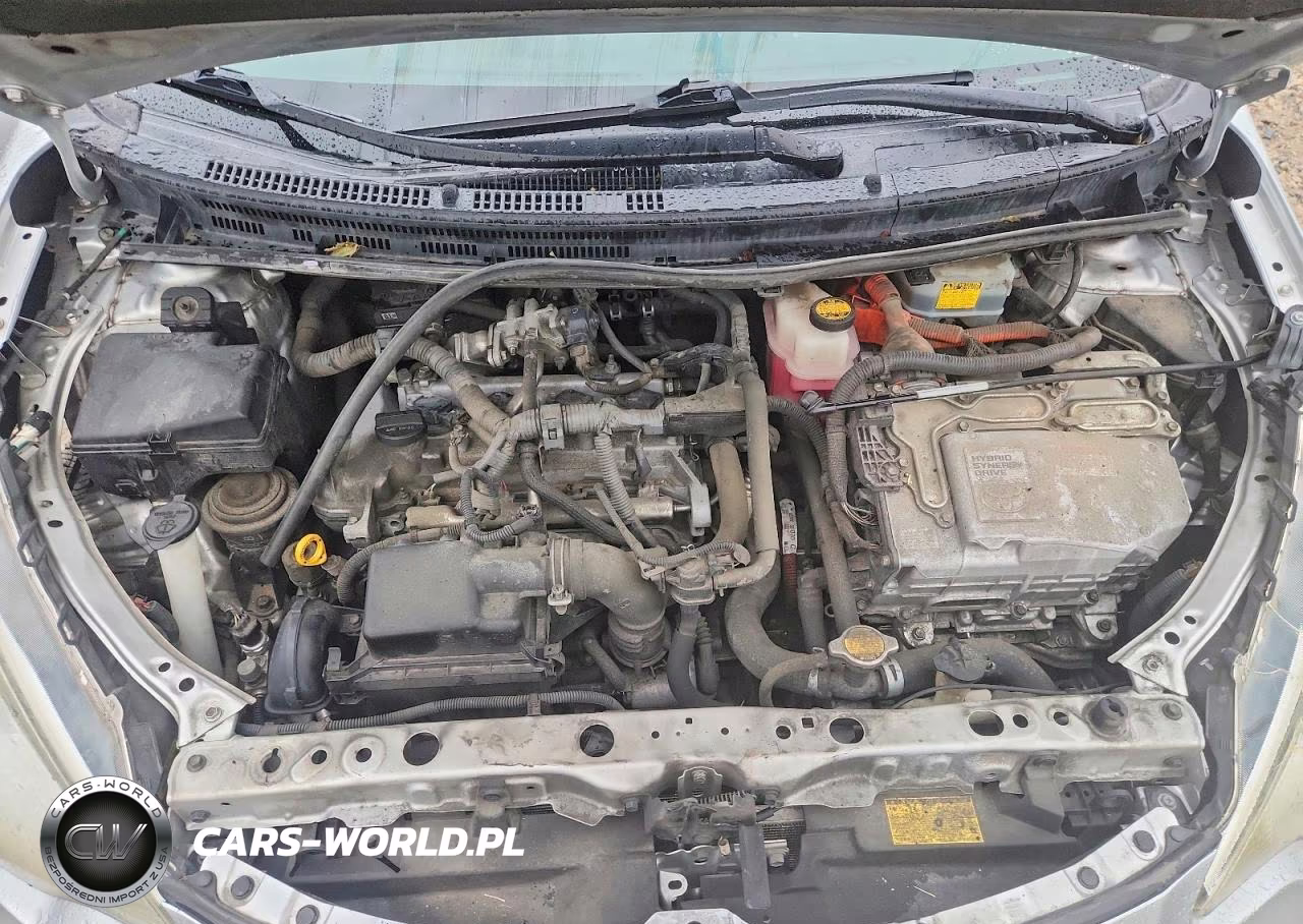 2012 Toyota Prius C Four VIN:JTDKDTB31C1024277 - 11