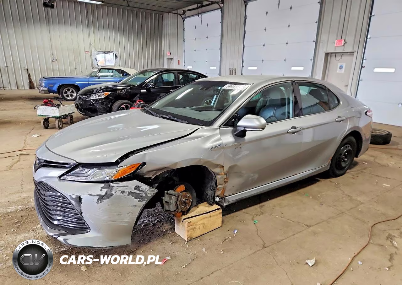 2020 Toyota Camry Xle – zdjęcie 1 z 13