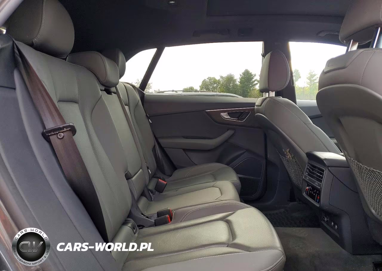 2019 Audi Q8 Premium Plus S-Line VIN:WA1EVAF15KD026533 - 11