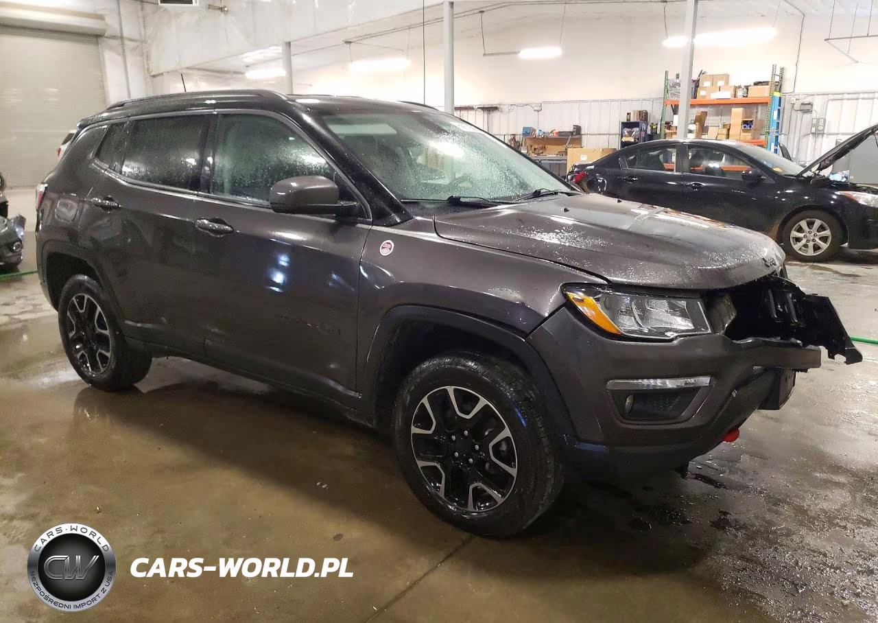 2019 Jeep Compass Trailhawk VIN:3C4NJDDBXKT668836 - 4