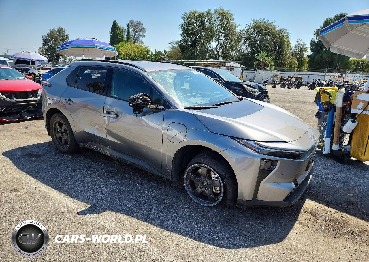 2026 Toyota Bz Xle Plus VIN:JTMBCAEBXTA002711 - 4