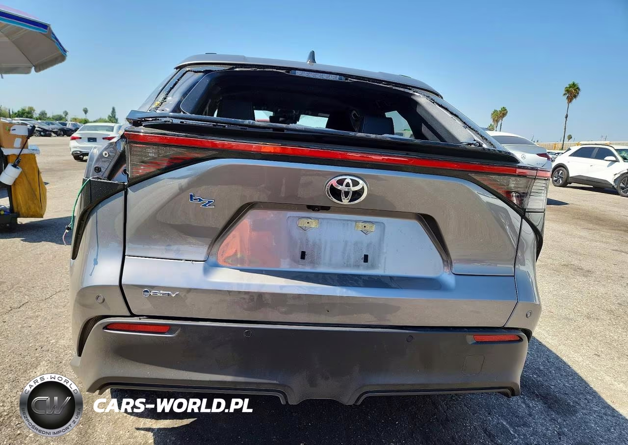2026 Toyota Bz Xle Plus VIN:JTMBCAEBXTA002711 - 6