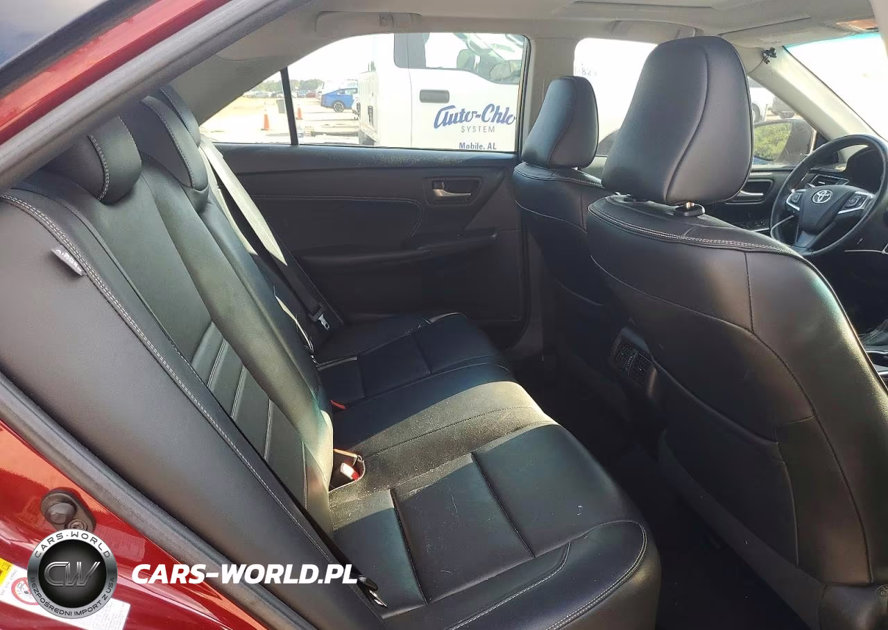 2016 Toyota Camry Xle VIN:4T1BF1FK4GU536843 - 10
