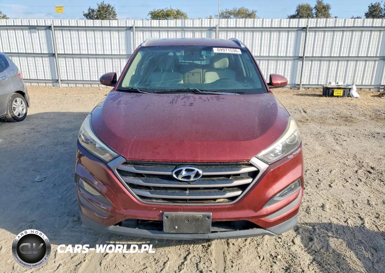 2016 Hyundai Tucson Se VIN:KM8J3CA44GU126827 - 5