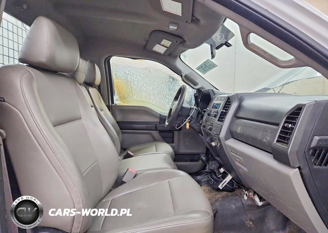 2017 Ford F250 Super Duty VIN:1FTBF2B63HEC27718 - 10