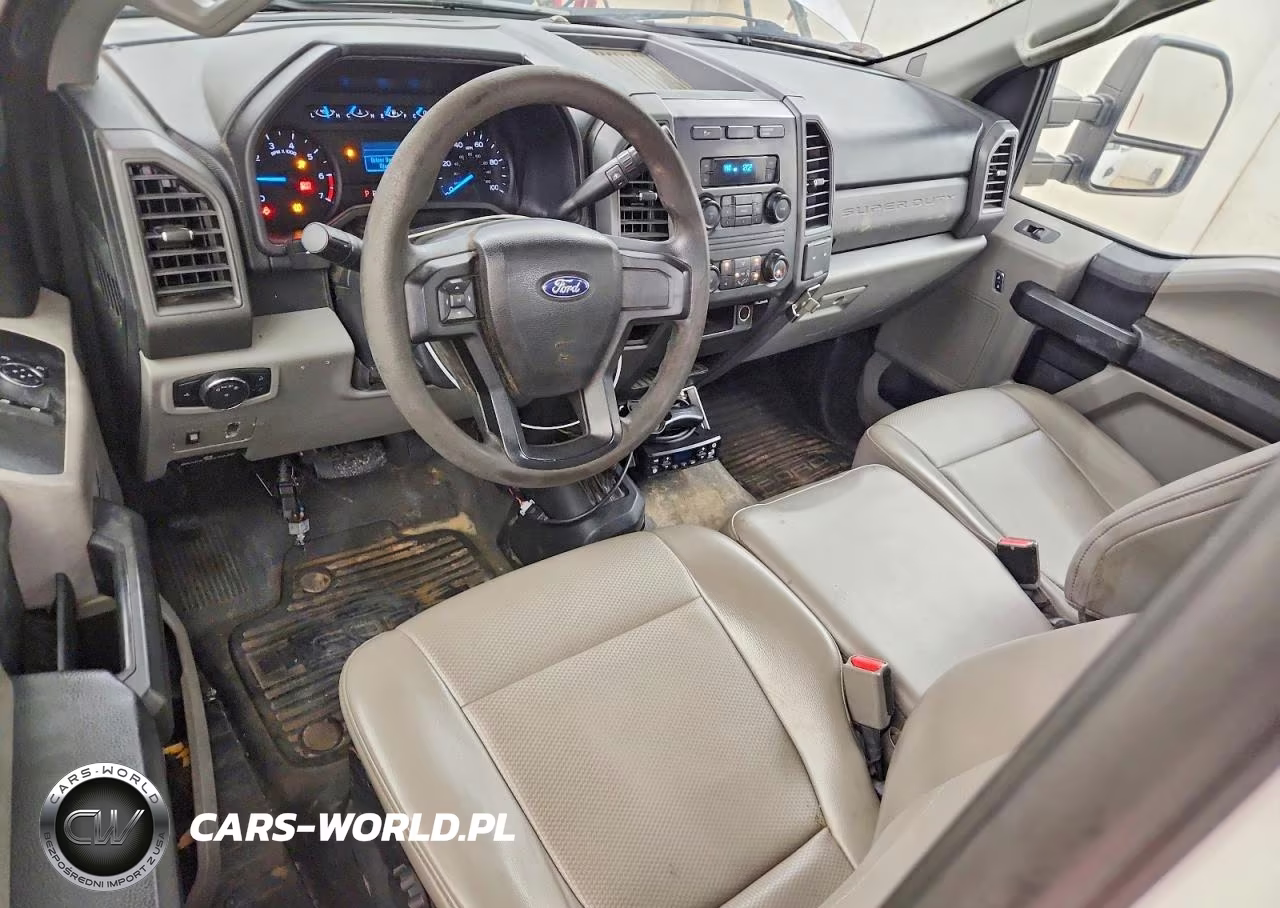 2017 Ford F250 Super Duty VIN:1FTBF2B63HEC27718 - 8