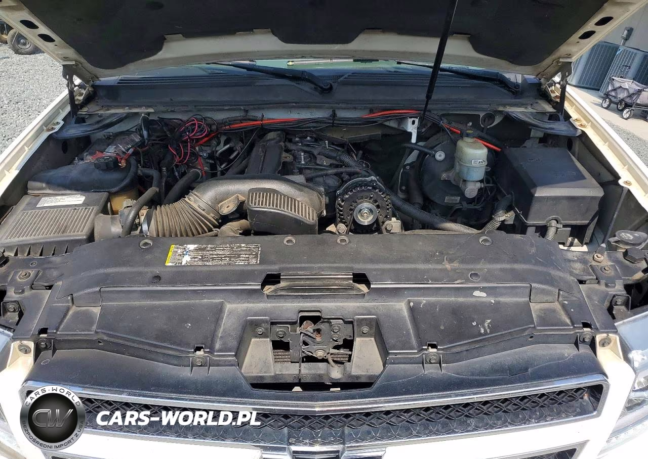2009 Chevrolet Tahoe C1500 Ls VIN:1GNEC13319R172983 - 12