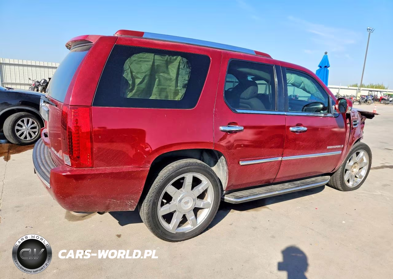 2008 Cadillac Escalade Luxury VIN:1GYEC63858R210113 - 3