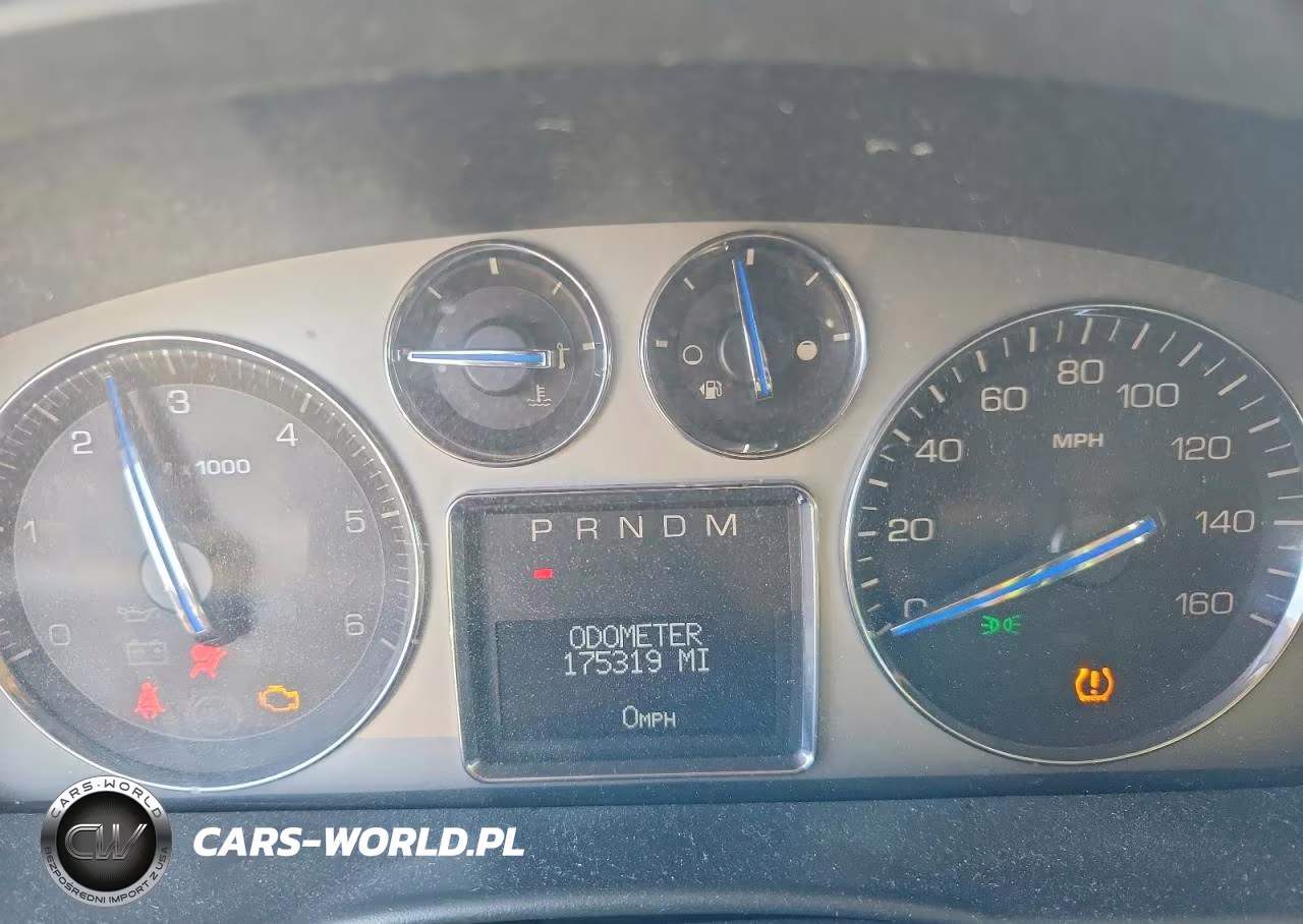 2008 Cadillac Escalade Luxury VIN:1GYEC63858R210113 - 9
