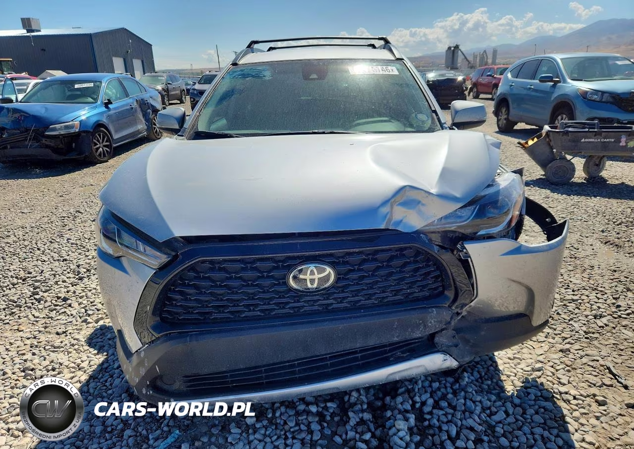 2022 Toyota Corolla Cross Le VIN:7MUCAABG9NV036810 - 5
