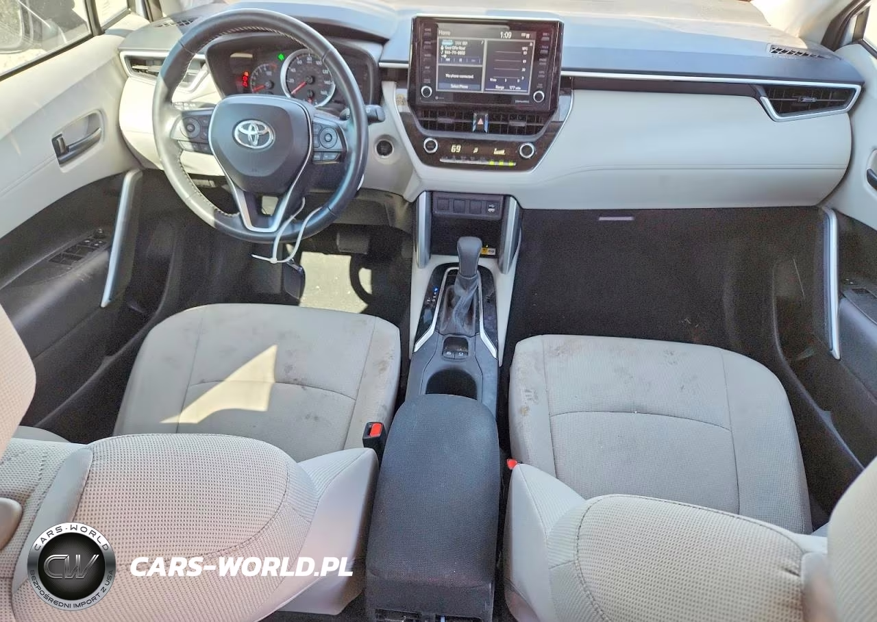 2022 Toyota Corolla Cross Le VIN:7MUCAABG9NV036810 - 8