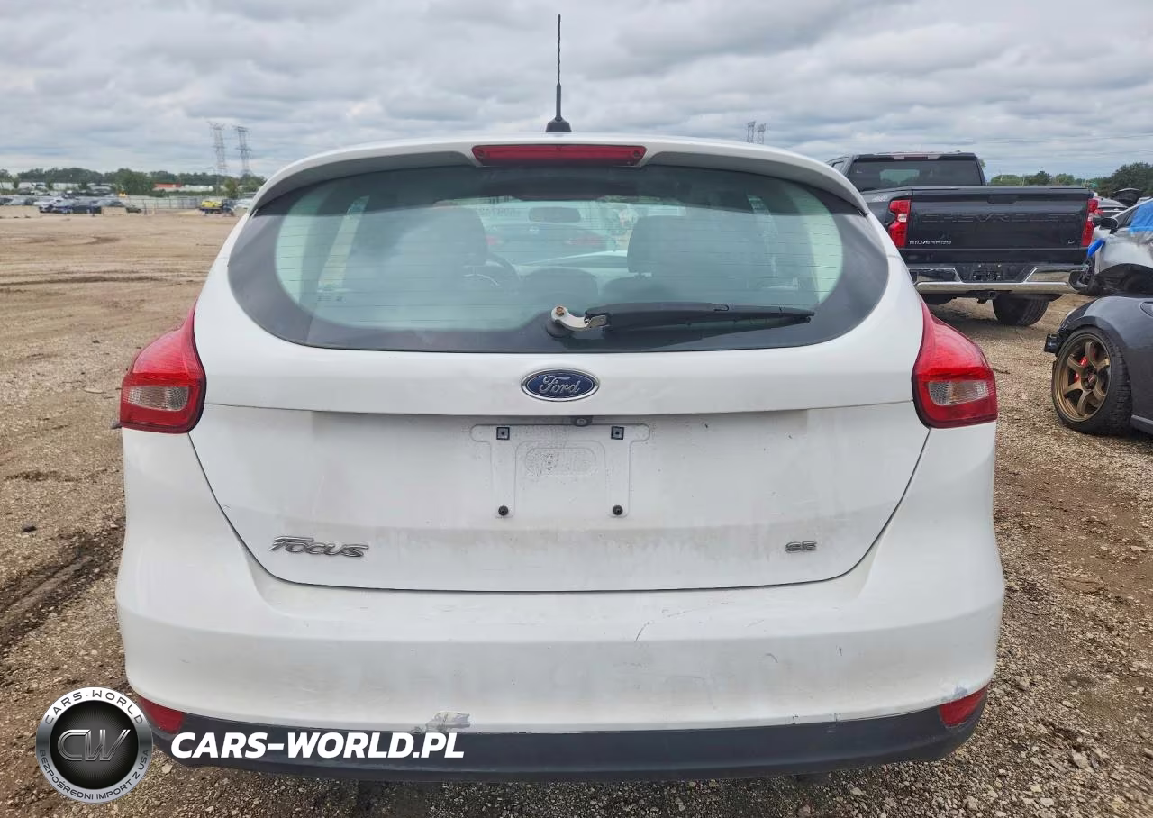 2018 Ford Focus Se VIN:1FADP3K21JL225403 - 6