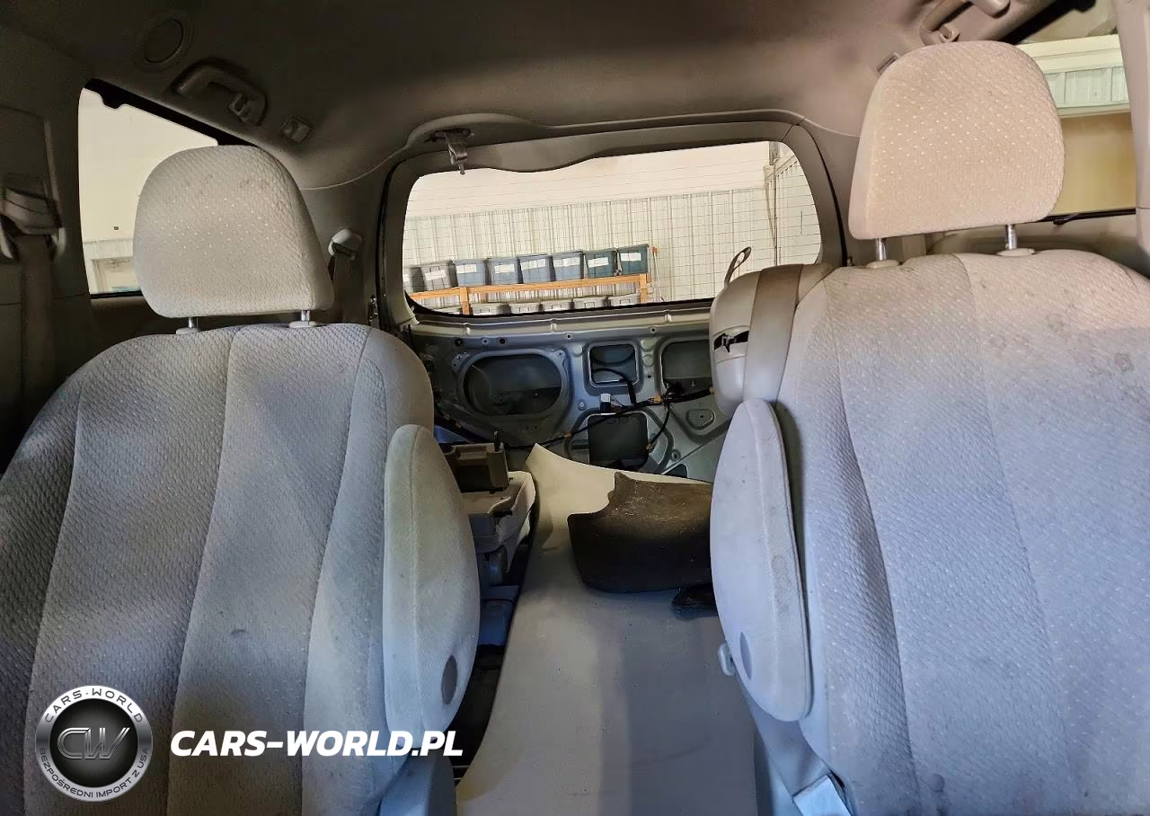 2011 Toyota Sienna Le VIN:5TDKK3DC0BS006616 - 10