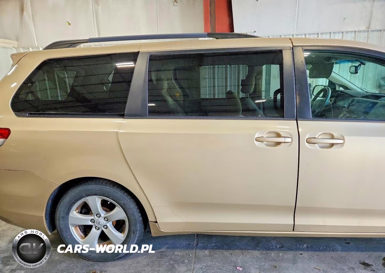 2011 Toyota Sienna Le VIN:5TDKK3DC0BS006616 - 11