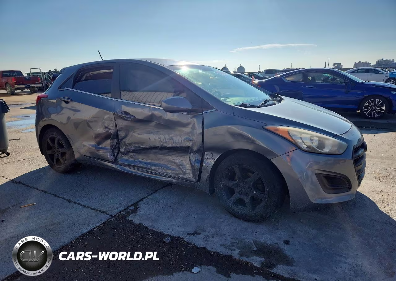 2016 Hyundai Elantra Gt Base VIN:KMHD35LH7GU300219 - 4
