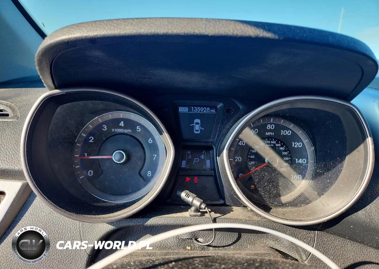 2016 Hyundai Elantra Gt Base VIN:KMHD35LH7GU300219 - 9