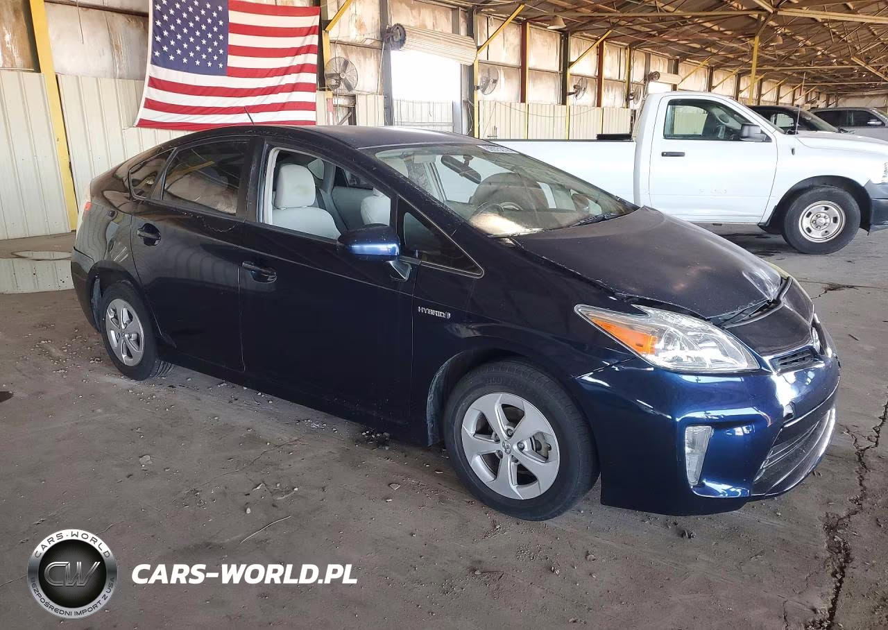 2013 Toyota Prius Two VIN:JTDKN3DU7D1626623 - 4