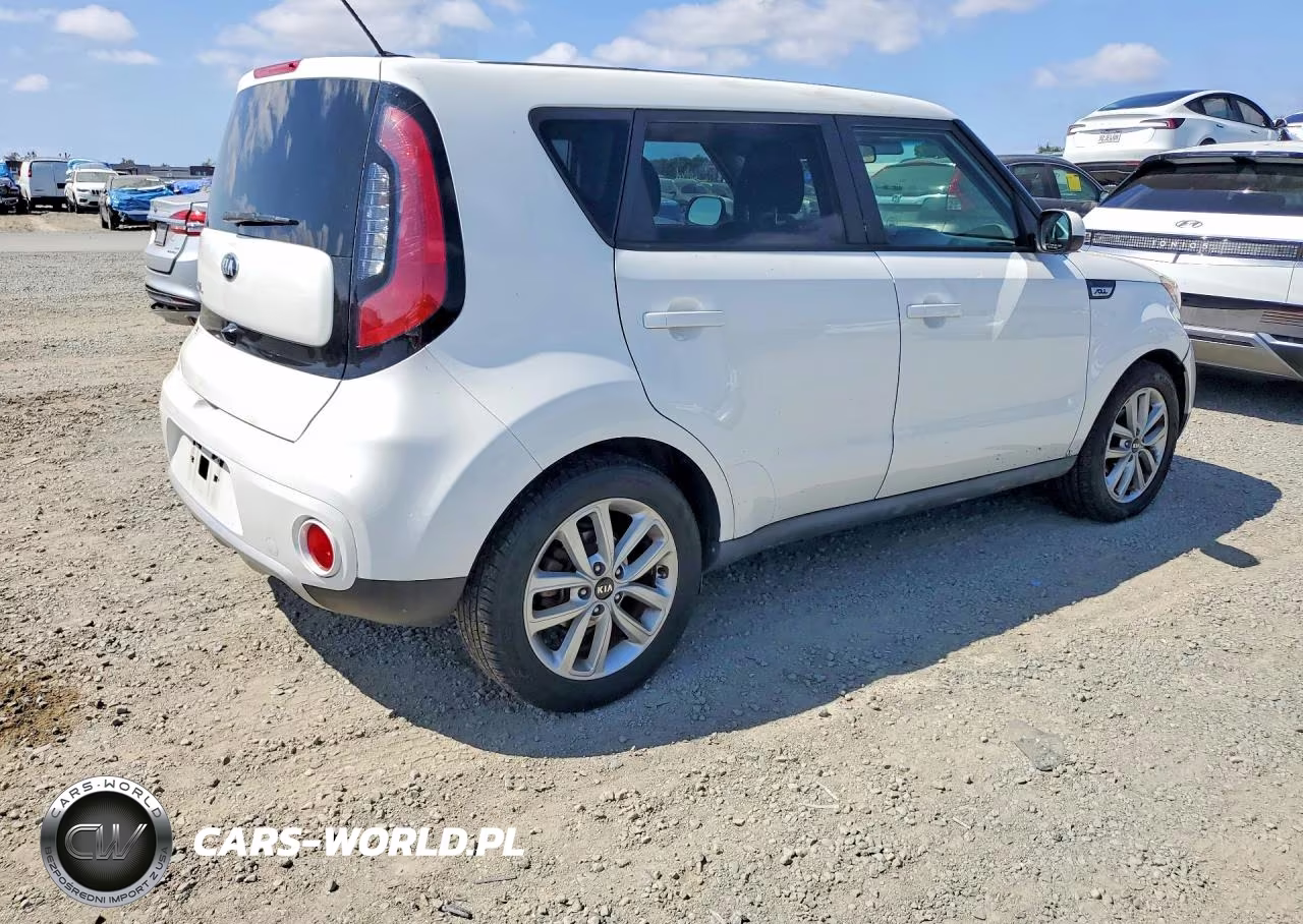 2018 Kia Soul + VIN:KNDJP3A58J7528034 - 3